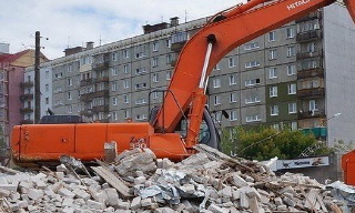 Вывоз строительного мусора с участка в Каменске-Шахтинском недорого от 1571 руб. | 2Землекопа-Ксш